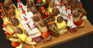 Les minis brochettes salées 