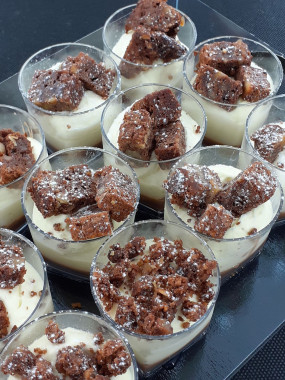 VERRINE CARAMEL CHOCOLAT, CREME LEGERE ET BROWNIES 12 pièces