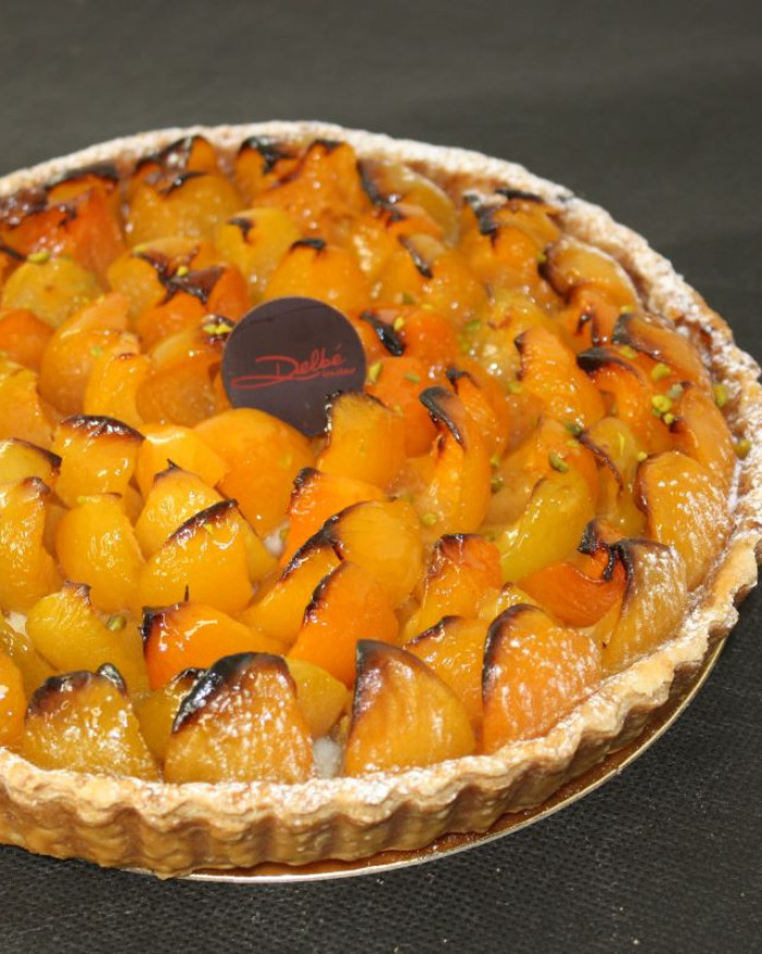 TARTE FEUILLETE ABRICOT CREME AMANDE 8 PERS