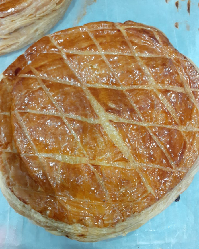 GALETTE CHOCO NOISETTES 6 PERS -- UNIQUEMENT WEEK-END DU 24/25 JANVIER