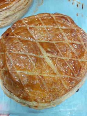 GALETTE CHOCO NOISETTES 6 PERS -- UNIQUEMENT WEEK-END DU 24/25 JANVIER