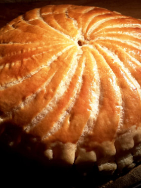 GALETTE MYRTILLES CREME D'AMANDE 6 PERS -- UNIQUEMENT WEEK-END DU 31/01 ET 01/02