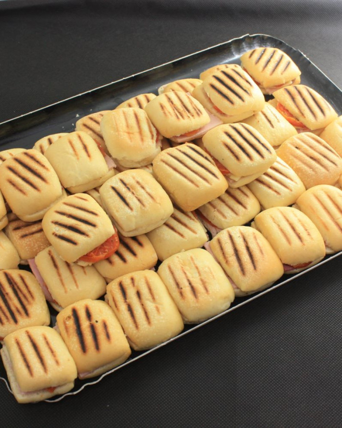 MINI PANINI JAMBON FUME, MOZZA TOMATE