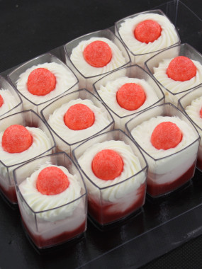 VERRINE FRAISE TAGADA 12 pièces