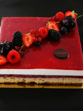 ENTREMETS FRAISE, MASCARPONE, SPECULOOS