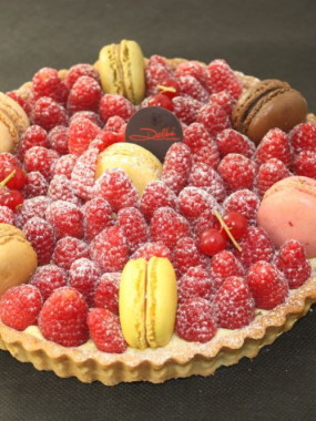 TARTE MACARONS ET FRAMBOISES FRAICHES 6 PERS