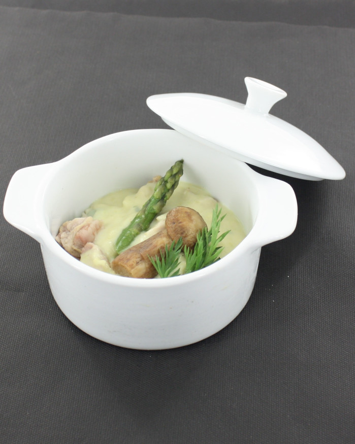 COCOTTE DE RIS DE VEAU, ravioles, cèpes et crème d'asperges
